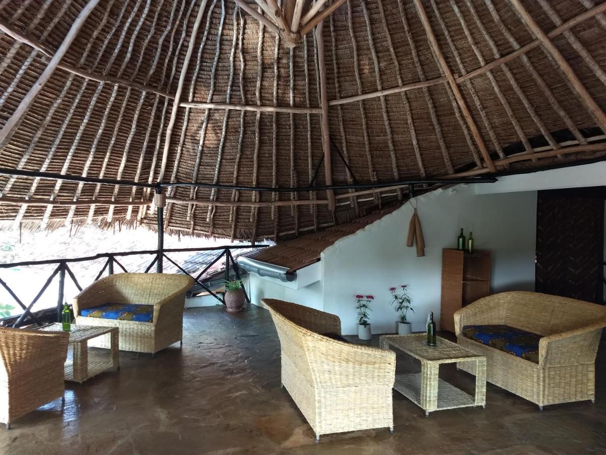 Zarafa House Bed & Breakfast Диани Бийч Екстериор снимка